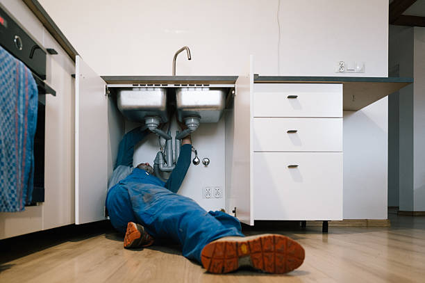 Professional Emergency Plumber technician working in Ararat, NC